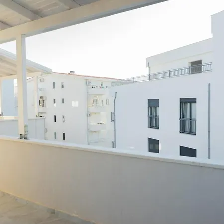 In 817 Πανδοχείο *